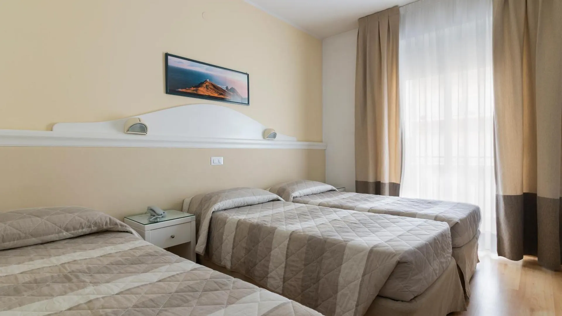 Hotel Miami Lido di Jesolo 3*,  Italy